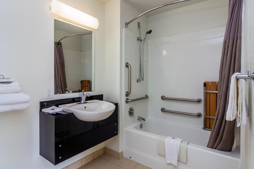 Motel 6-College Station, Tx - Bryan Chambre photo